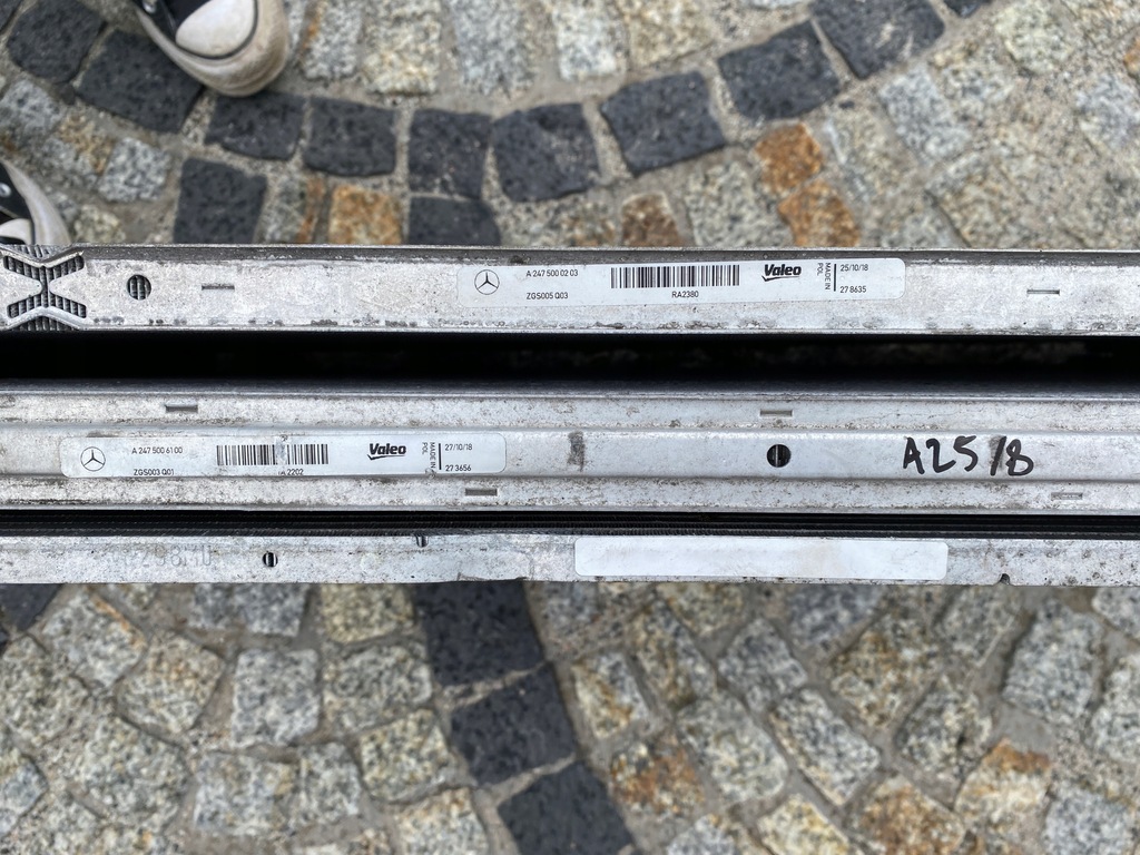 фото №10, Mercedes 177 247 радиатор интеркулер 2475006100 2475000203 оригинал