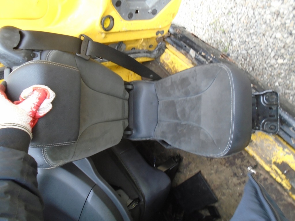 Купить Mercedes w251 lift сиденье средний малый alcantara