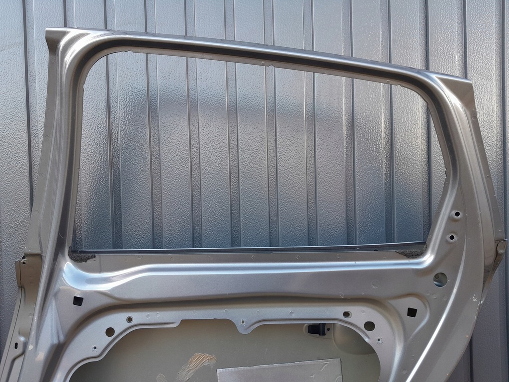 фото №9, Volvo v40 xc40 2012 двері праве задня задні оригінальний номер