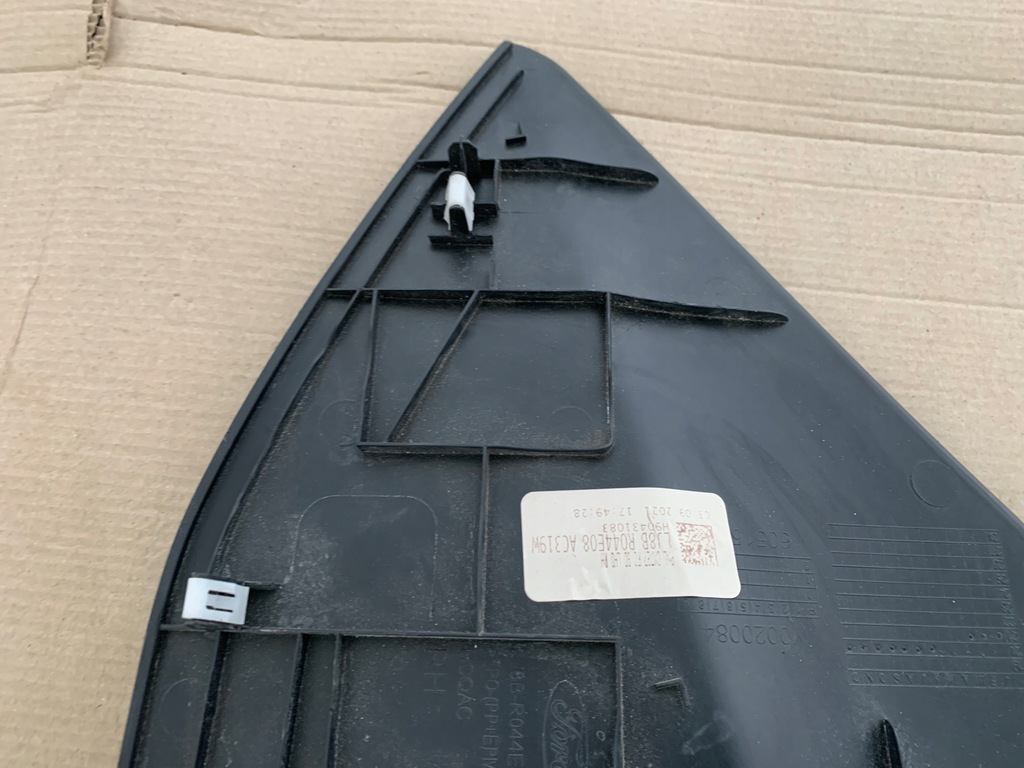 фото №9, Ford mustang mach-e 2021r захист заглушка тунель середнього права оригінал