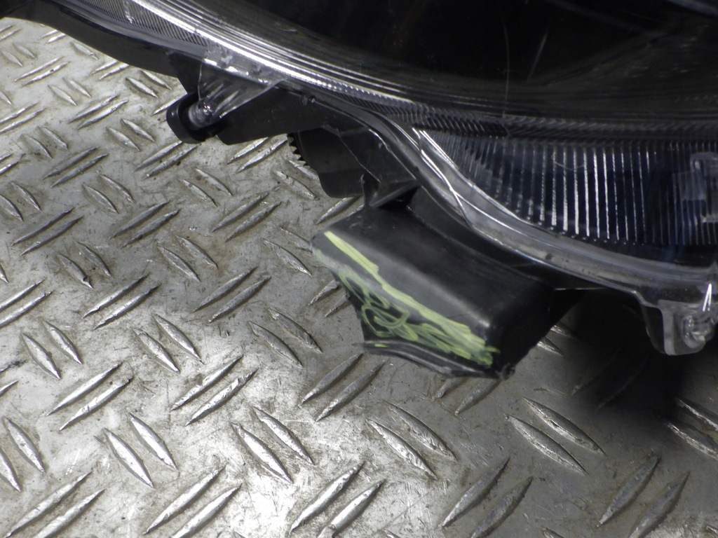 фото №8, Лампа правий перед toyota yaris iv