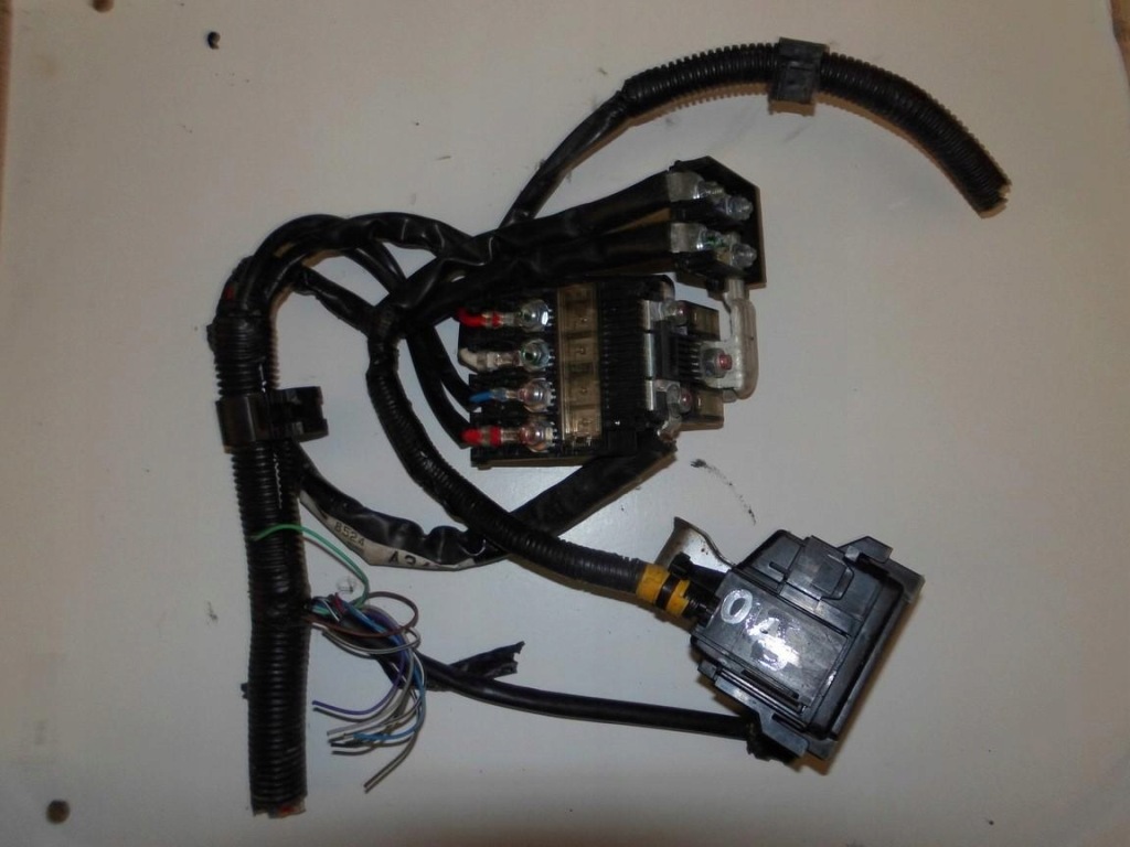 фото №1, Клемма предохранитель mitsubishi outlander iii