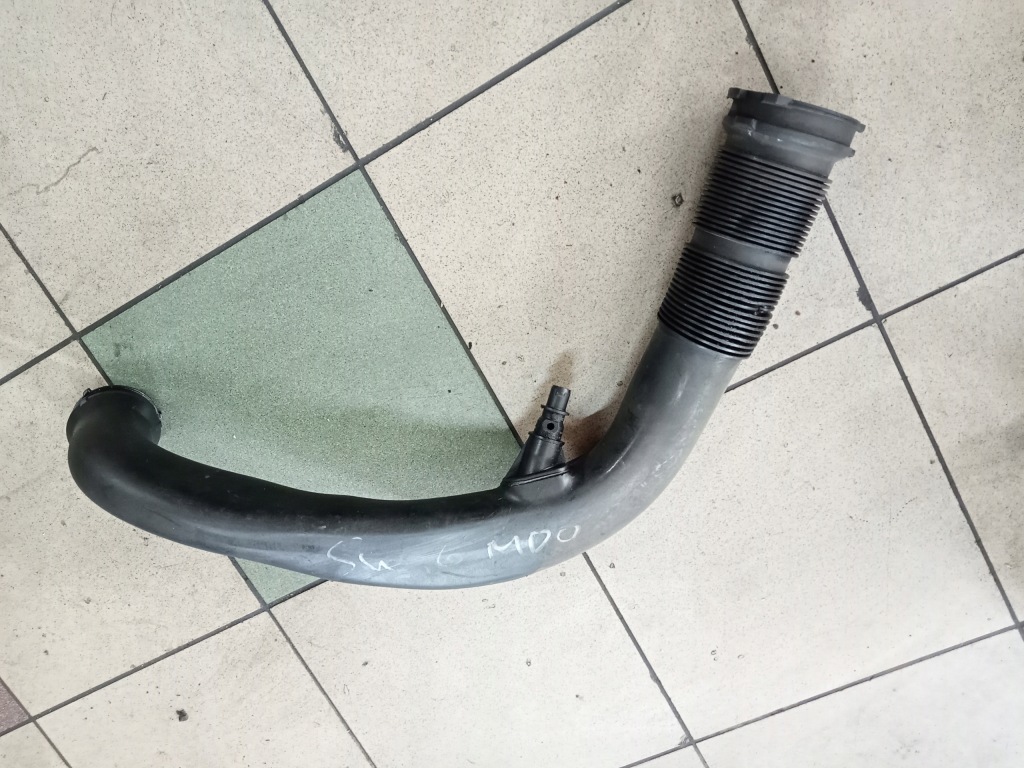 Купить Volvo v50 2.4 d 06r труба интеркулер 30741210