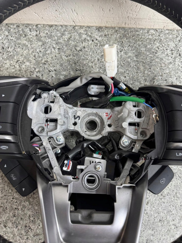 фото №9, Воздуховод мультифункция subaru forester v 2019-2023 лепестки переключения кожа