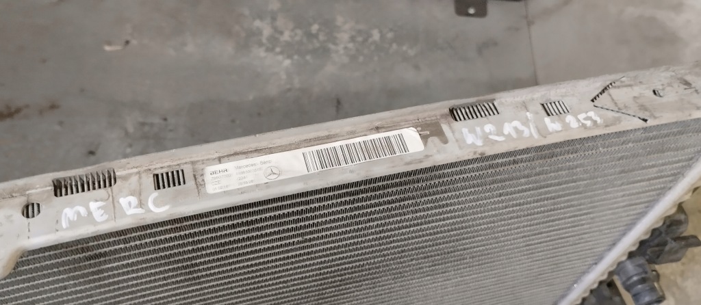 Радиатор воды mercedes glc w253 w213 w205 a0995003303 оригинал в Украине