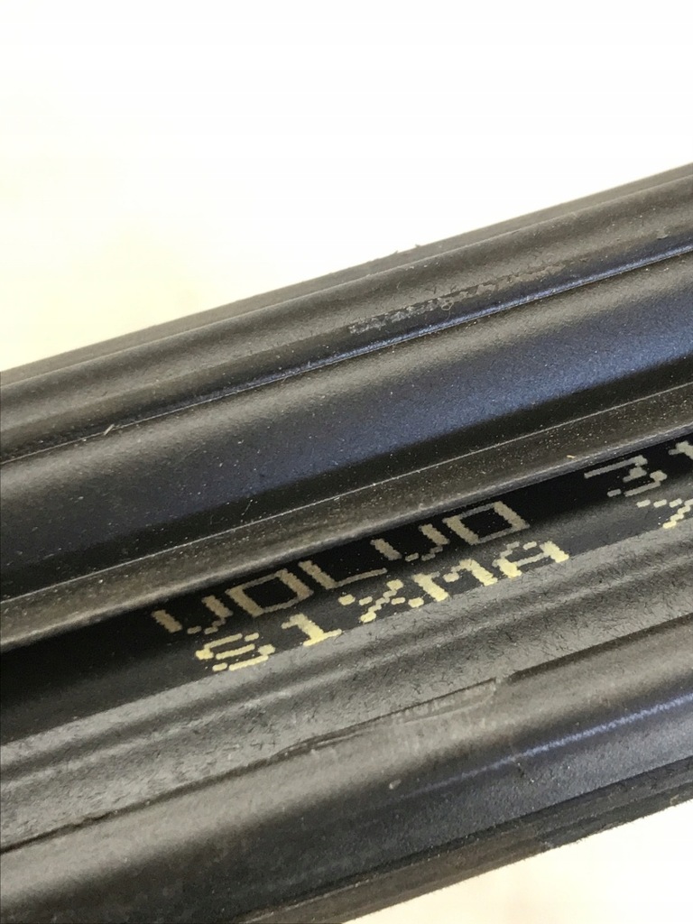 фото №6, Молдинг двері прокладка лівий перед volvo v40 ii