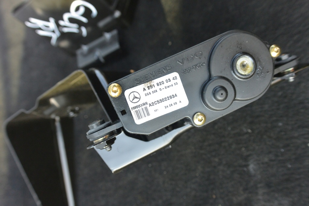 фото №5, Моторчик стекло откидное mercedes gl x164 ml w164