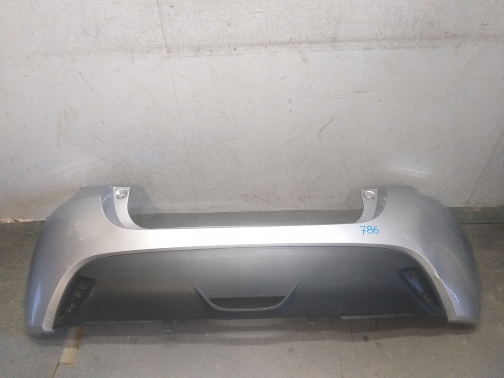 Купити Бампер задній toyota yaris iv 4