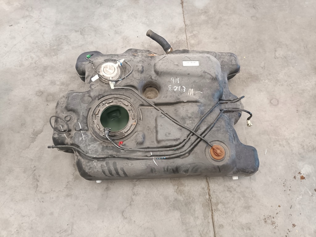 фото №1, Chrysler town country бак пального