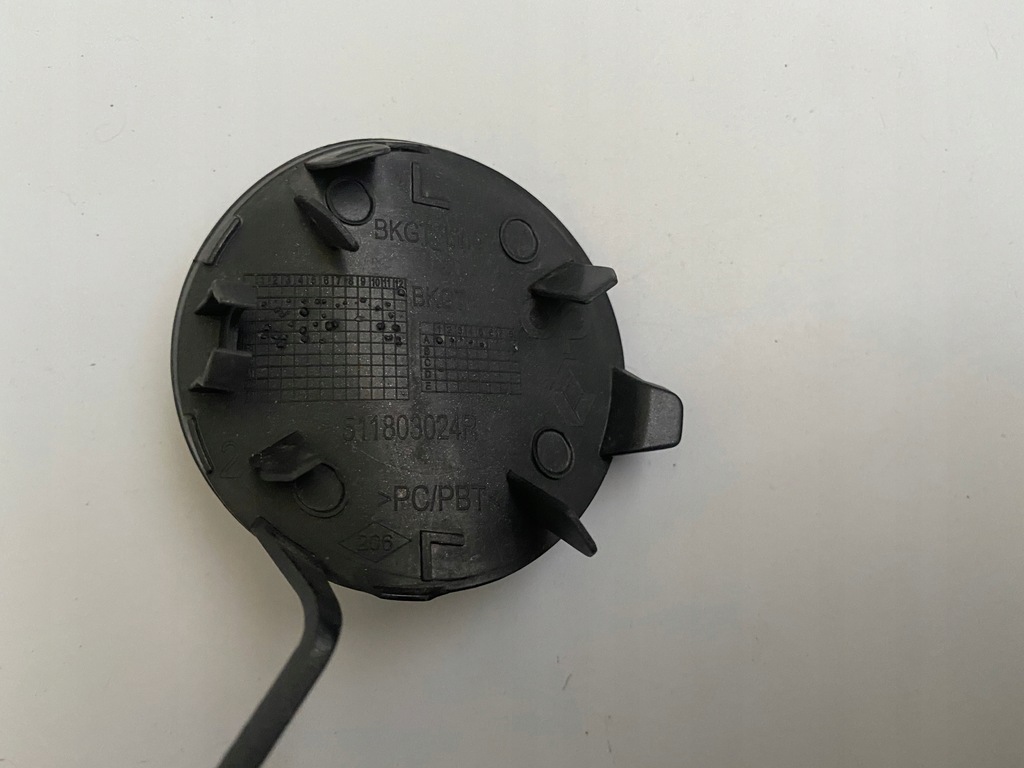 фото №4, Заглушка фаркоп перед renault megane iv gt