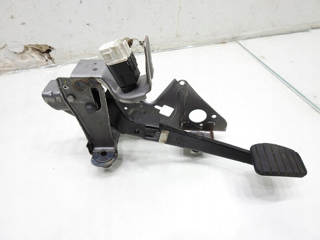 фото №3, Педаль гальма renault captur i 0.9 tce 253206170r