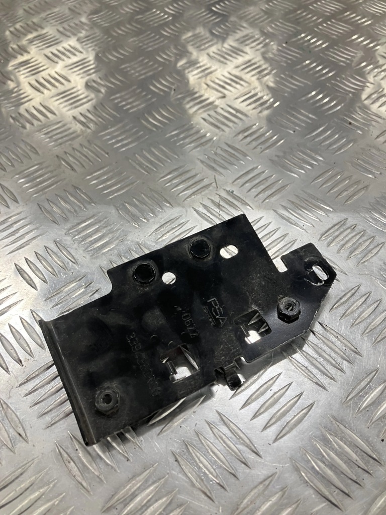 Купити Кронштейн кронштейн радара opel mokka-e mokka b ii 20-