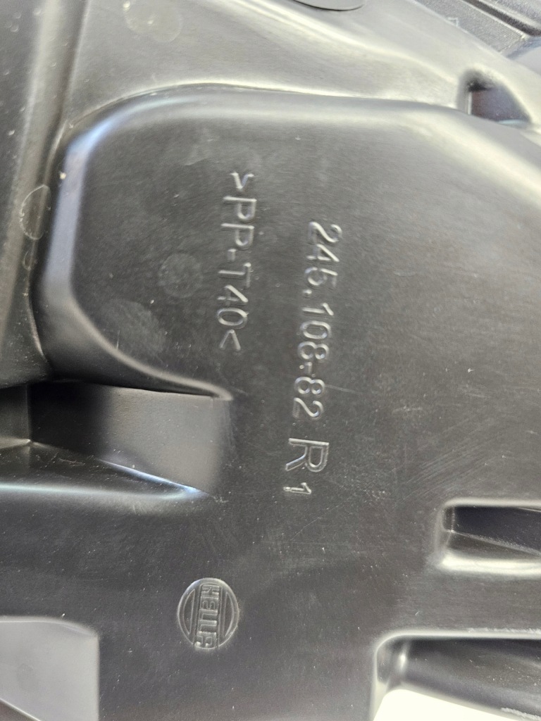 Фара full led tesla model 3 рестайлинг  / model y 2023- правый правый перед европа Доставка