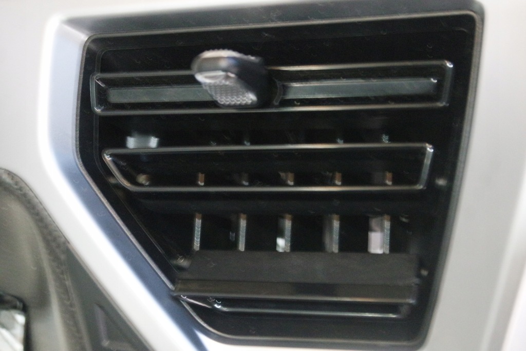 фото №13, Накладки декоративні декори карбон bmw xm g09 p238