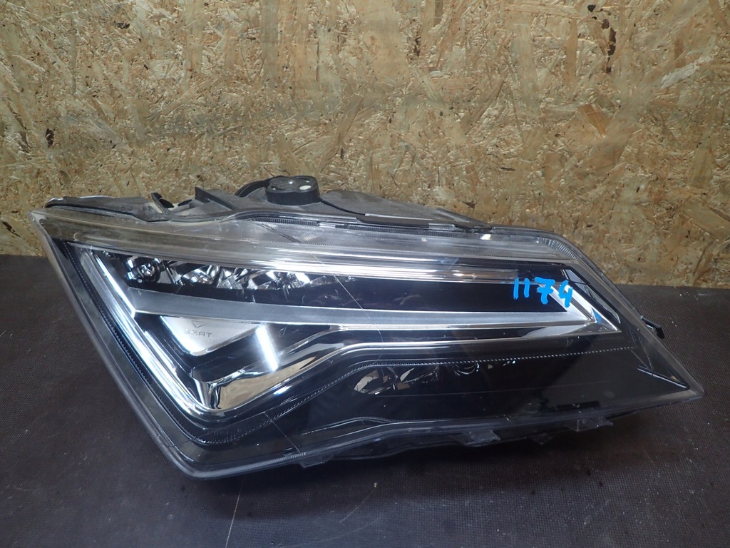 фото №1, Лампа перед права seat ateca full led 576941008f