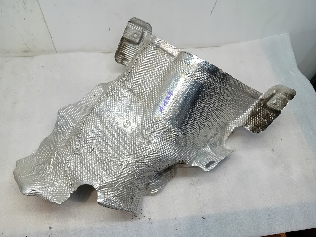 фото №1, Mercedes a klasa w177 защита тепловая