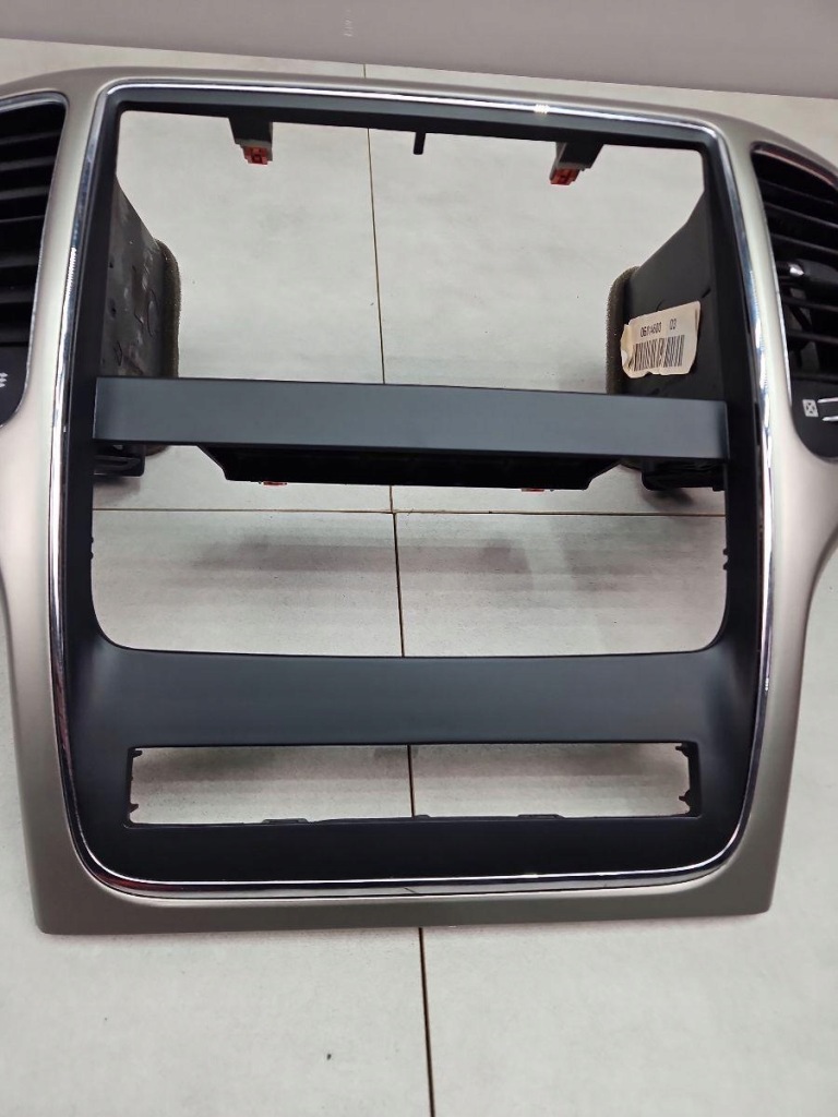 фото №6, Jeep grand cherokee iv wk2 10- рамка радио решётки обдув