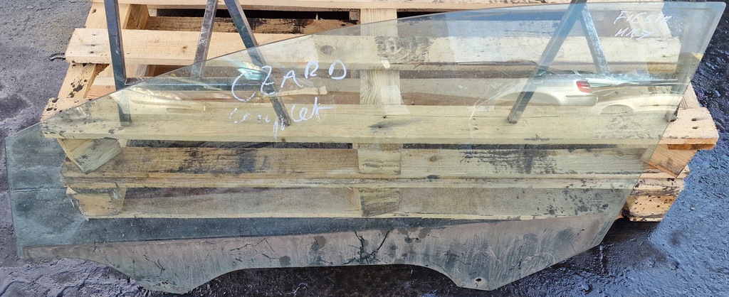 фото №1, Скло двері лівий перед ford fiesta mk7 3d