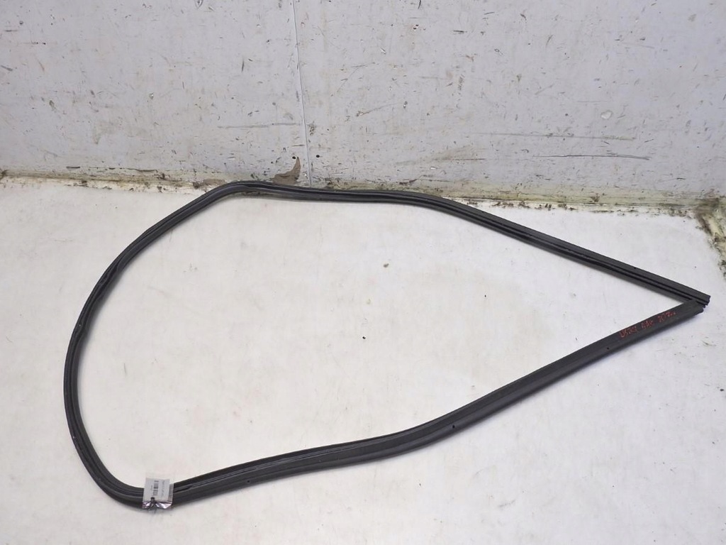 фото №7, Прокладка багажника peugeot 207 cc