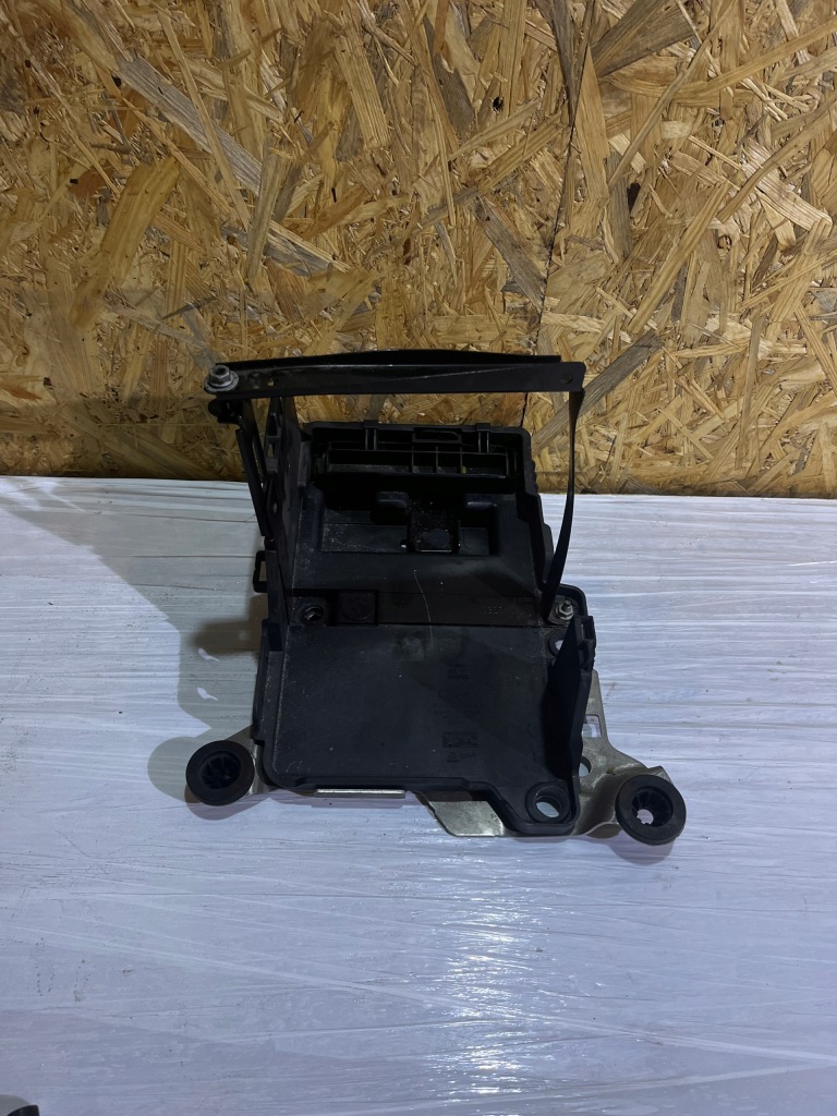 Купити Основа кронштейн акумулятор ford kuga mk3