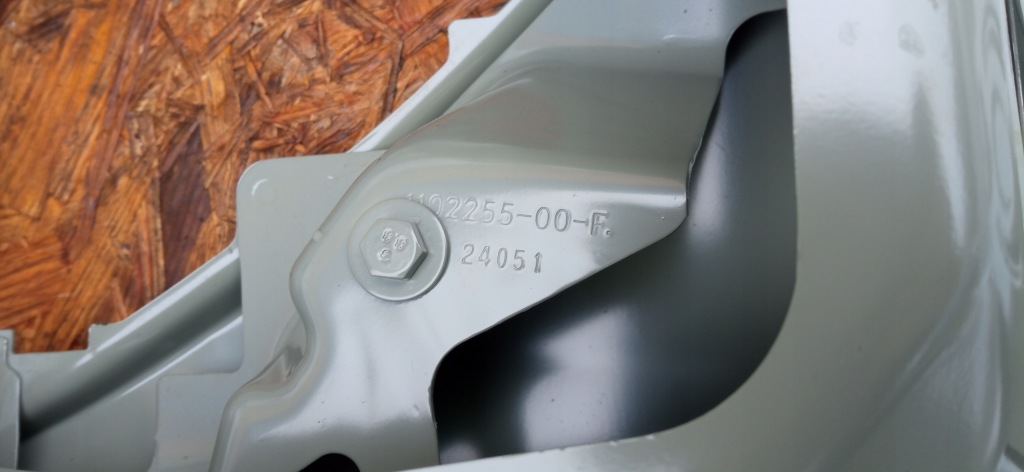 Tesla model y 20- обшивка крыло  левое  бок левое  задняя новый оригинал Недорого