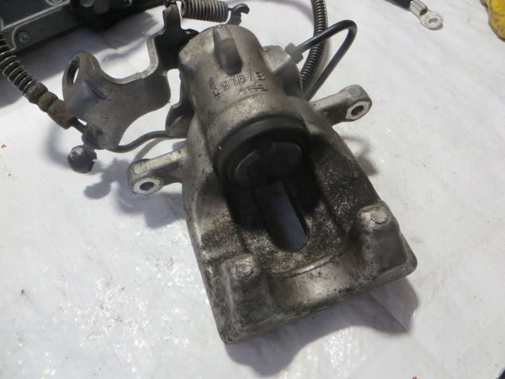 фото №6, Peugeot 3008 гибрид суппорт тормозной правый задний задняя