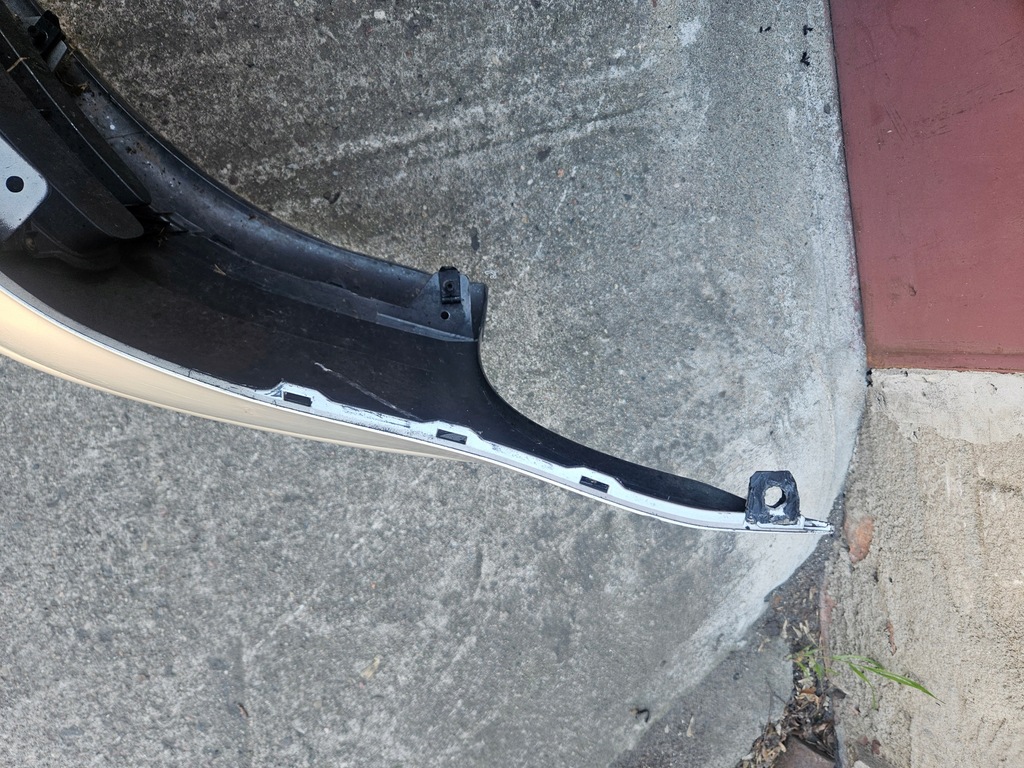 фото №6, Toyota avensis t25 03-06 бампер перед 1c0