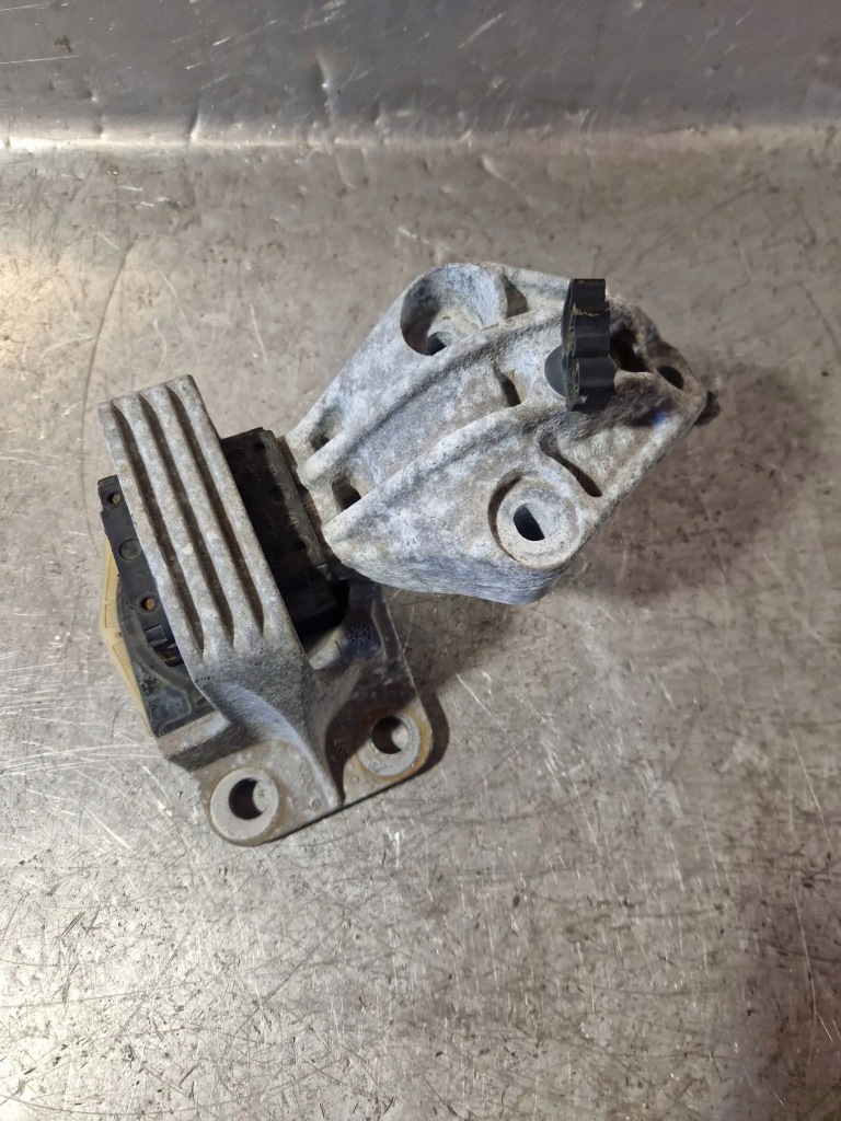 фото №1, Renault scenic iii 1.5dci кронштейн подушка двигателя 326d23