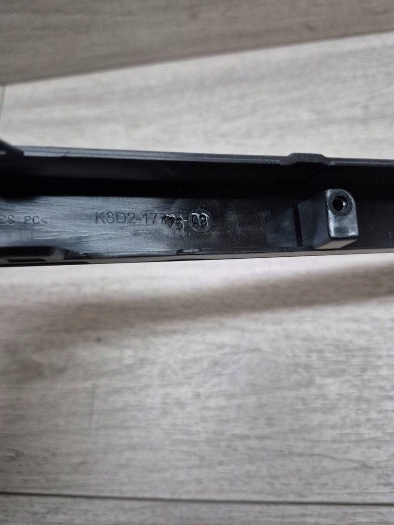 фото №6, 11137. evoque молдинг бампер задня k8d2-17775-ab