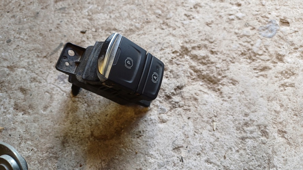 фото №1, Renault arkana переключатель тормоза ручного