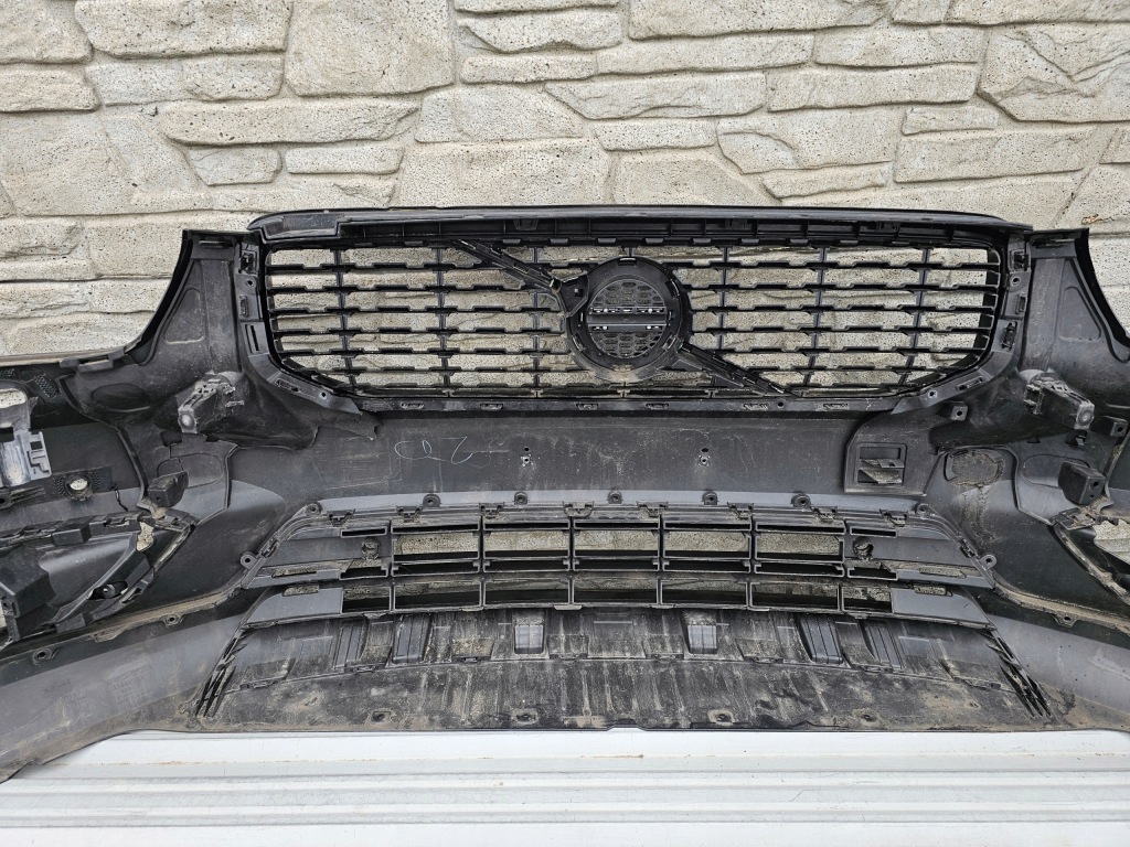 фото №5, Volvo xc40 design r-design бампер перед