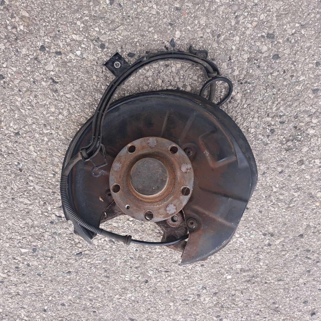 фото №1, Audi a4 b7 ступиця поворотний кулак права задня задня 8e0505436bc