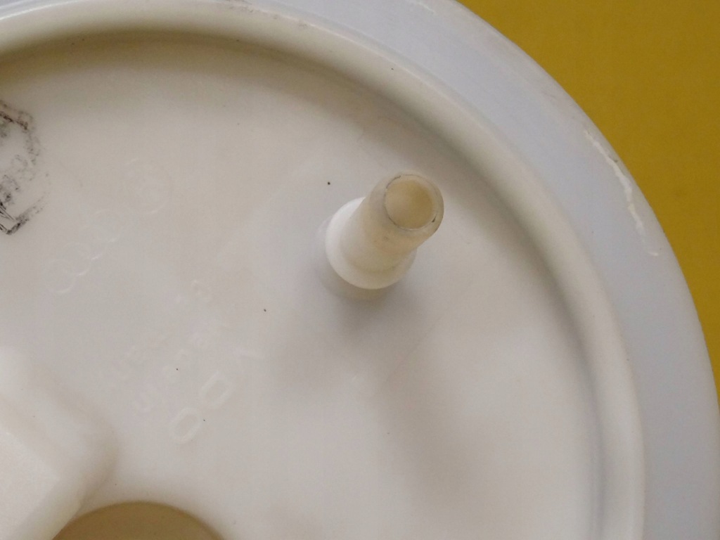 фото №10, Датчик уровня топлива audi a4 b6 3.0b v6 8e0201317n nr52