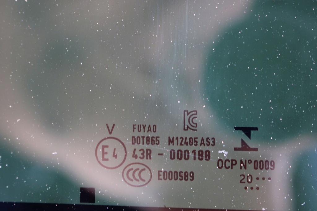 Audi q8 rsq8 дах скляний solar панорама 4m8877041d 4m8 877 041 d szyberdac Київ