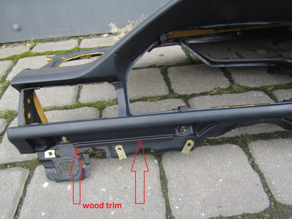 фото №12, 3 mercedes w124 89-96 czarna приборная панель приборная консоль широкая молдинг