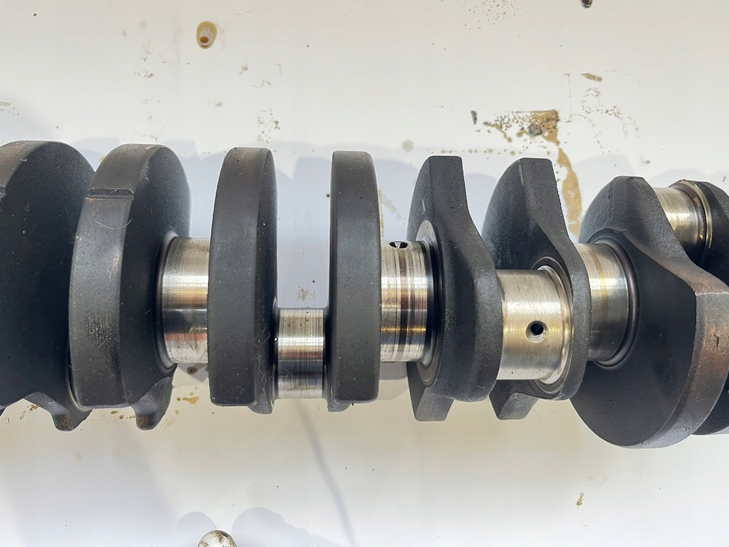 Wał коленчатый mercedes w w126 w123 r107 280 в Украине