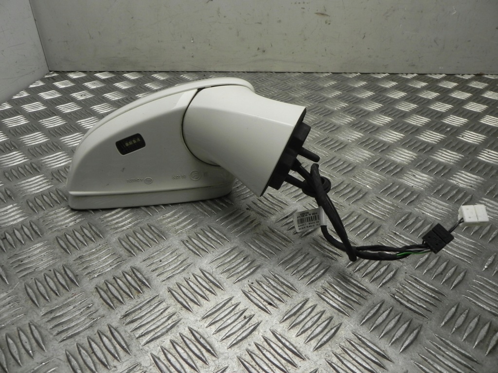 Mercedes slc r172 2019 дзеркало зовнішнє ліва Оригінал