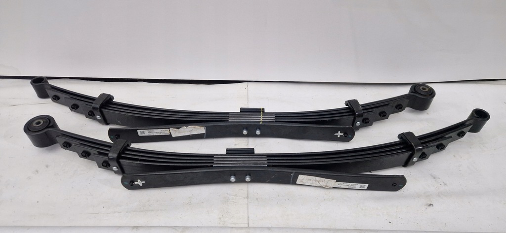 фото №2, Ford ranger рессоры щетки задняя левый правый 22r оригинал