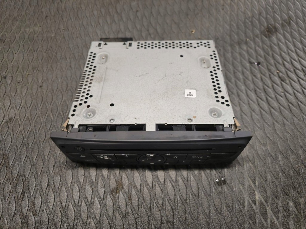 фото №2, Радио cd заводской renault clio iii lift 281150038r