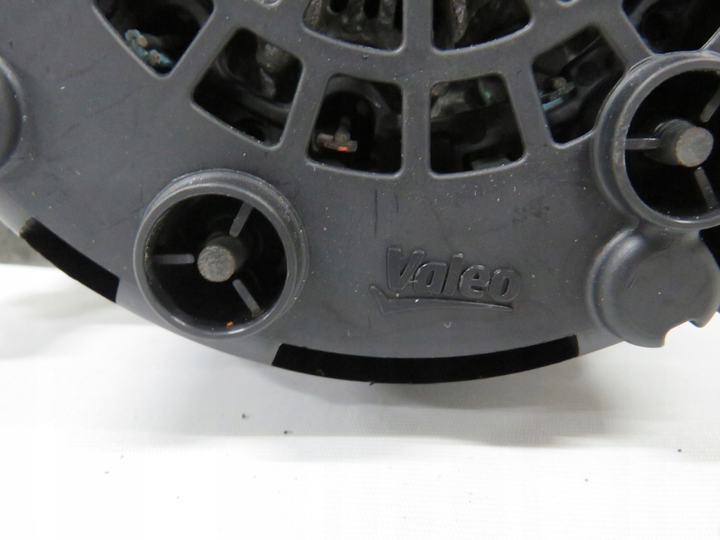 фото №4, Kia sportage iii 2.0 crdi генератор 373002f100