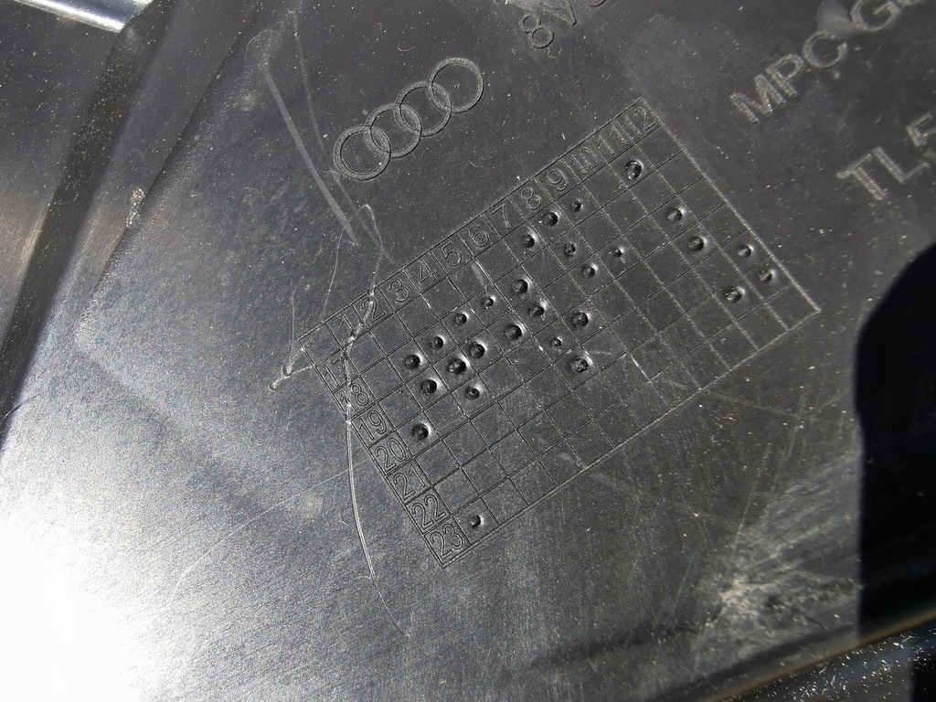 фото №9, Audi rs3 8v 8v5 8v4 lift 16- подкрылок передние правое 8v5821172m