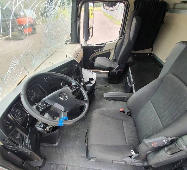 фото №12, Mercedes actros mp4 кабина