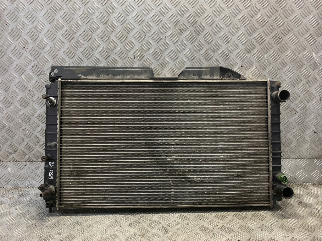 фото №1, Audi a8 d2 4.2 радиатор wody 4d0121251f