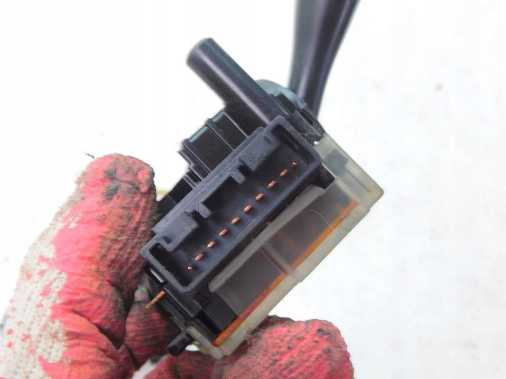 фото №8, Toyota yaris i 03r 5d переключатель дворник