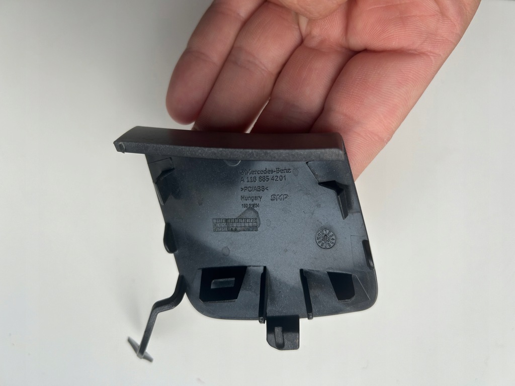 фото №11, Mercedes cla c118 x118 w118 amg 19-23 заглушка фаркоп перед оригинал б/у