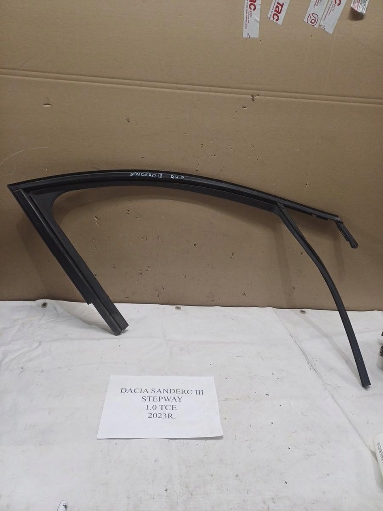 фото №1, Рамка прокладка дверь правый перед dacia sandero iii stepway 1.0 2023r