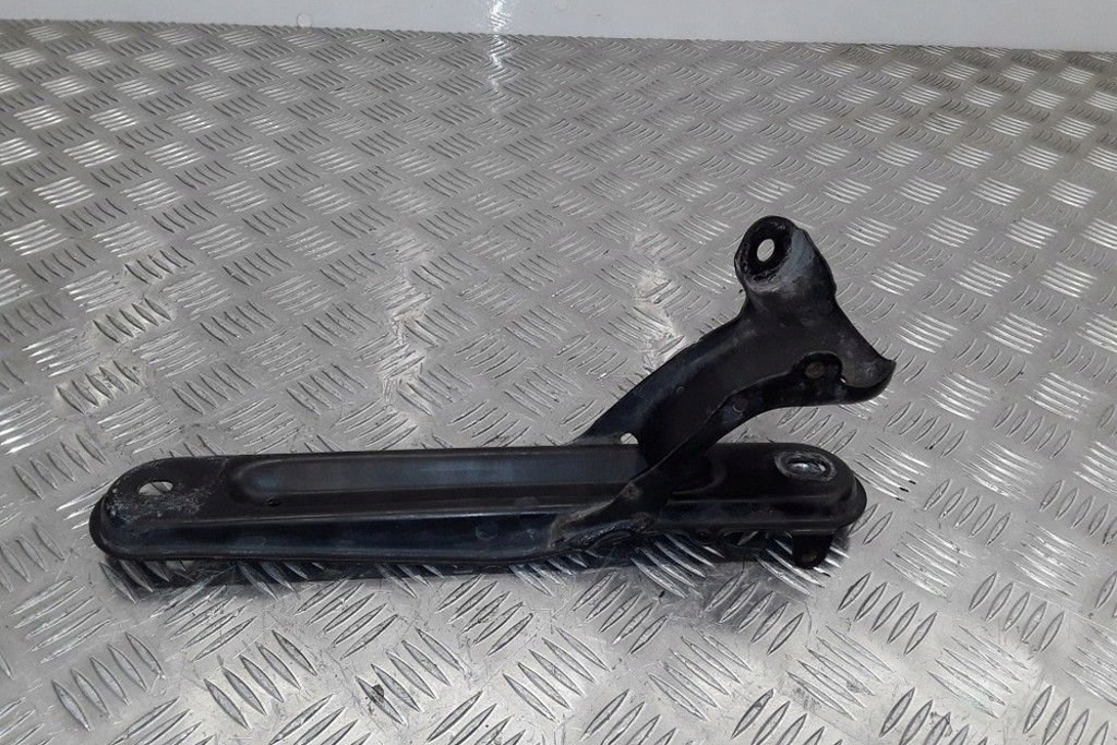 фото №6, Правая кронштейн двигателя porsche cayenne 9pa 7l5199373a 4.5l бензиновый 250kw