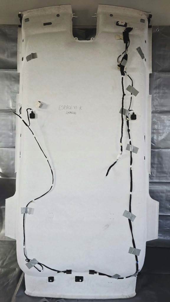 Потолок renault espace vi 739107711r 2025 rok сработавшая Цена