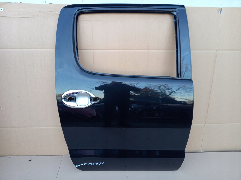 фото №1, Toyota hilux дверь передние правое перед