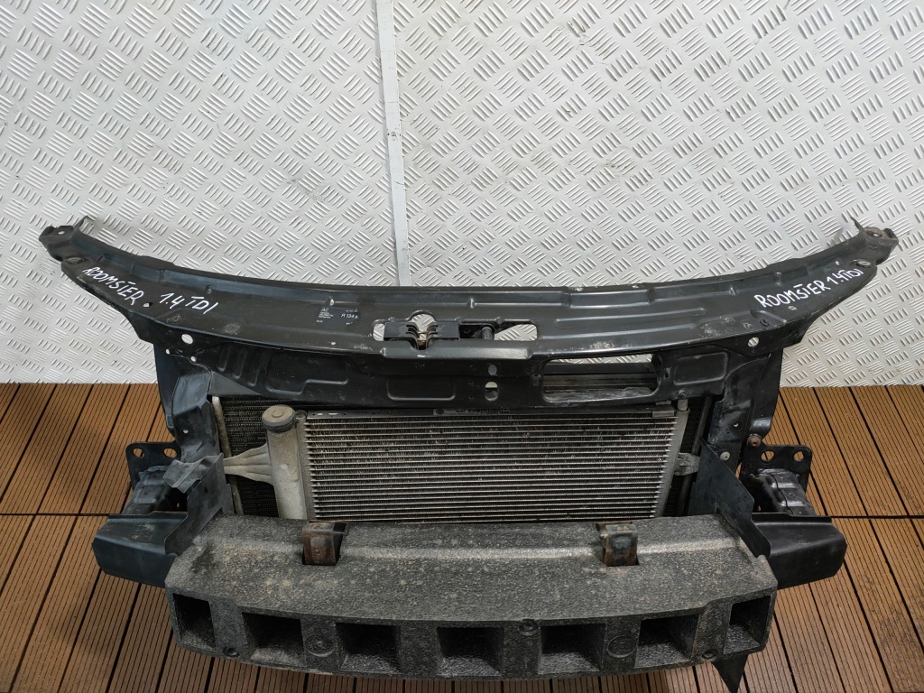 фото №11, Skoda roomster 06-10 капот бампер крылья лампы решётка радиатора pas lf7t